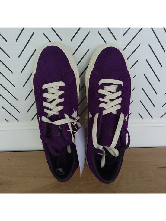 Athletic_Shoes
